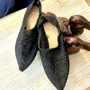 Zara,Black Woven Babouche Pointed Toe Flats Size 36/Size 6,Women's Slip-On Shoes